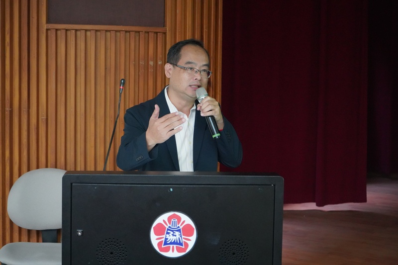 圖三、陳文松院長與談