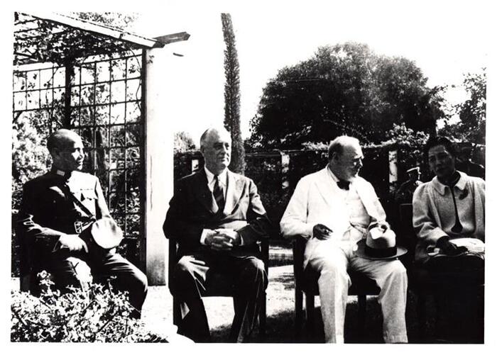 蔣中正伉儷與羅斯福、英國首相邱吉爾 （典藏號002-050101-00004-227）